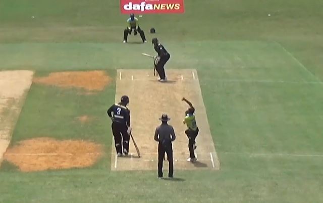 Neville Liyanage's 3 for 15 | Match 15