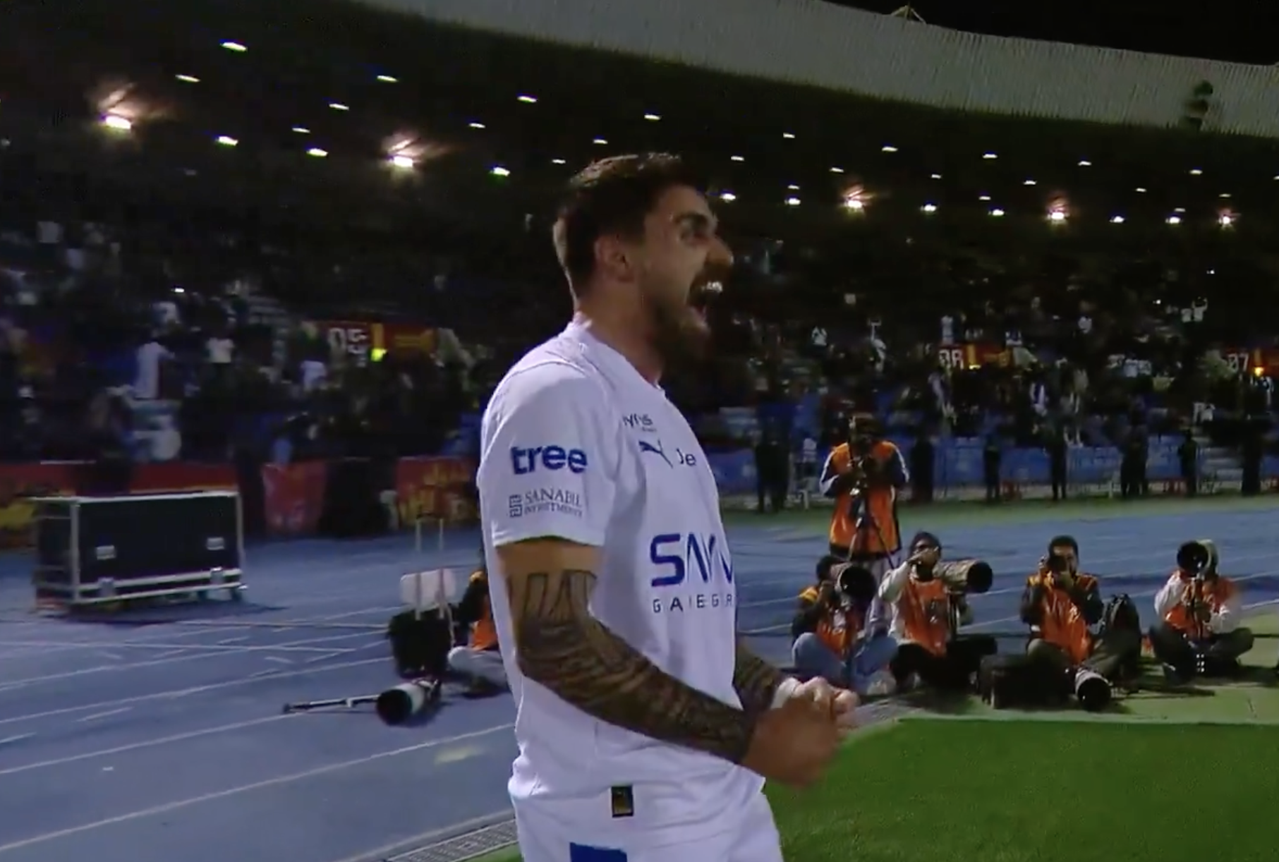 SCREAMER! Ruben Neves scores an Olimpico against Al Qadsiah