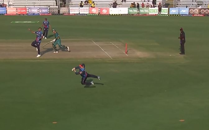 BLINDER! Munro's clutch catch pumps up Toronto