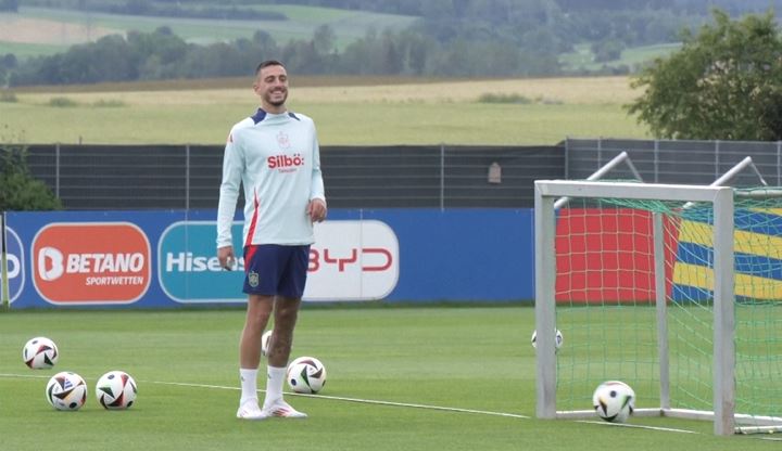Spain train after surging into Quarter Finals