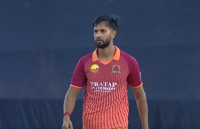 Naveen Kumar Singh's 3 for 17 | Match 19