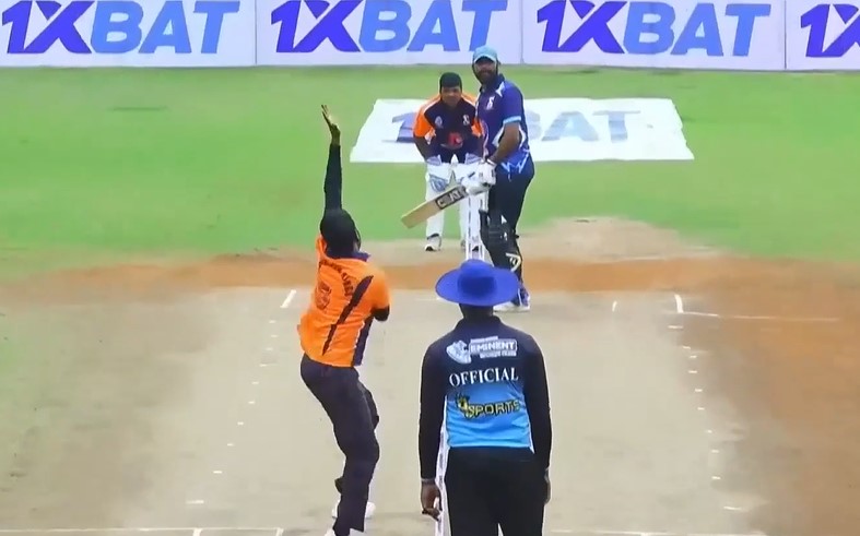 Nalgonda Eagles vs Karimnagar Kings: Mote Jangaiah's 4 for 46