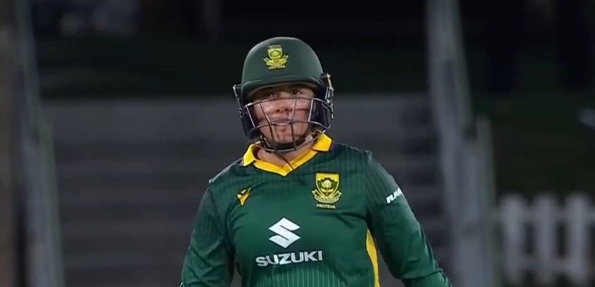 Sune Luus's 53 off 72 | 1st ODI