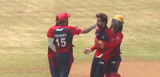 Delhi Titans beat Chandigarh Mavericks by 3 runs | Match 16