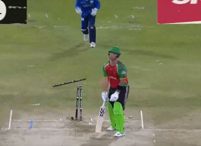 STUMPS SHATTERED! David Wiese unleashed a blazing rocket