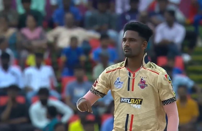 Double Whammy! Prem Kumar bamboozled Kovai's batting