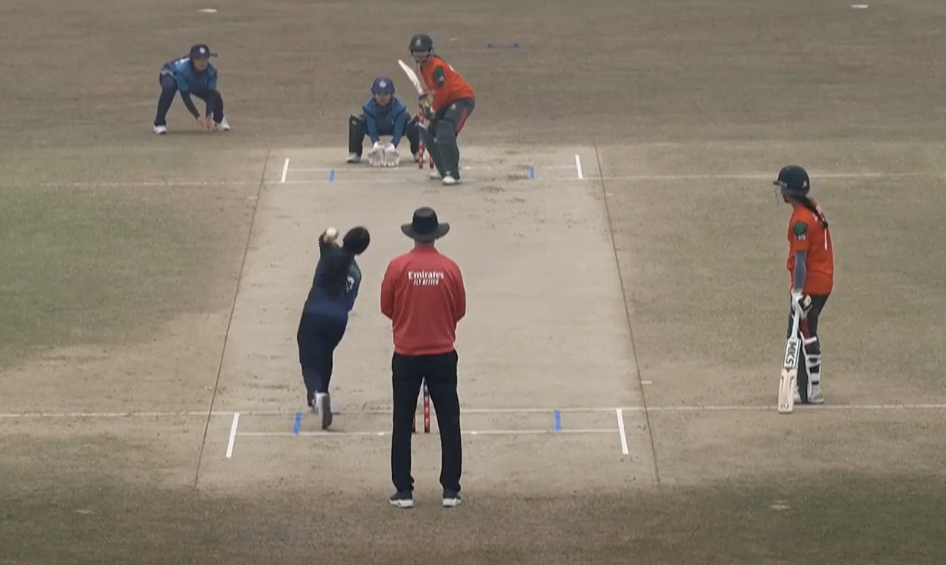 Thipatcha Putthawong's 3 for 22 | Super Six - Match 2