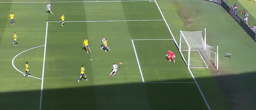 Dani Raba sent the keeper reeling with a heroic diving header