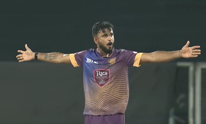 Rahul Chandran's 3 for 19 | Match 12