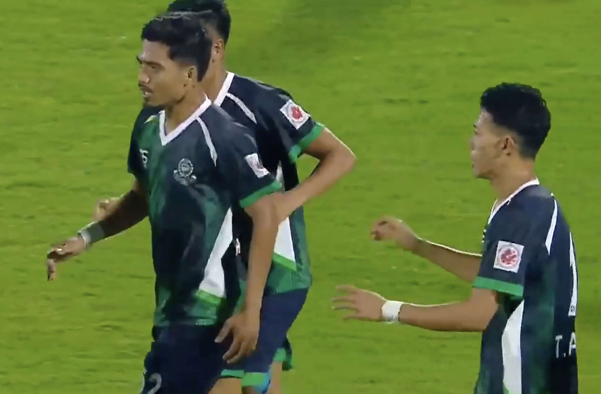 BRILLIANT STRIKE! Roy Mahitosh pulls one back for Mohammedan SC