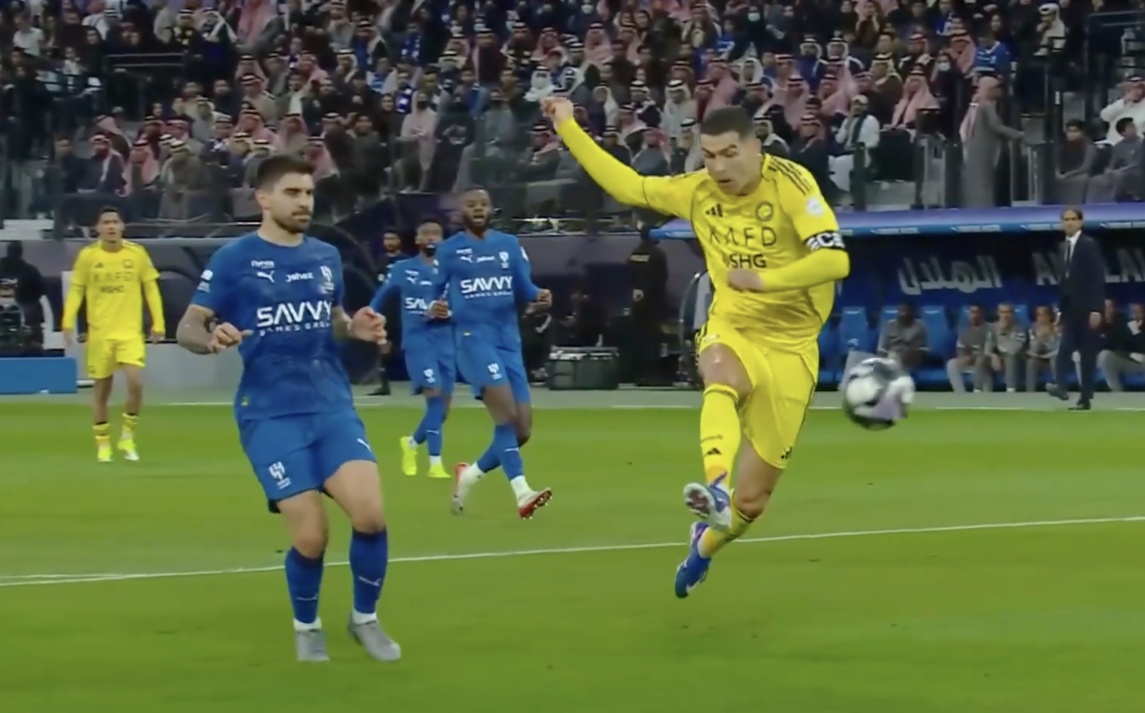 Goal No. 959! Cristiano Ronaldo scores in the Capital Derby