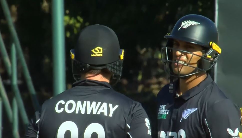 BOUNDARY BLITZ! Rachin Ravindra lit up the over