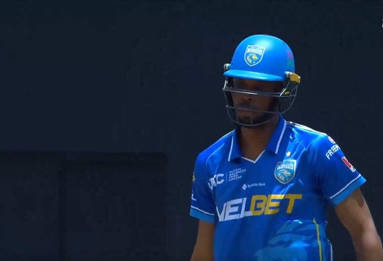 6464! Roston Chase took Moeen Ali to the cleaners