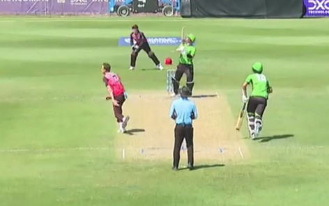 Melbourne Renegades Academy vs Melbourne Stars Academy: Xavier Crone's 3 for 16