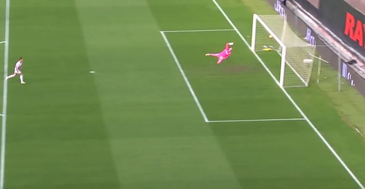 UNREAL! Jorge De Frutos cleaned up Pedro Diaz’s screamer