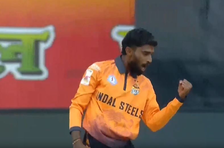 Shreesha Achar's 3 for 11 | Match 25