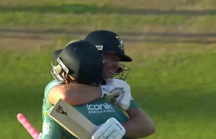 Hindi: South Africa Champions win by 9 wickets | Final