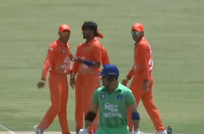 Bilal Sami's 3 for 18 | Match 3