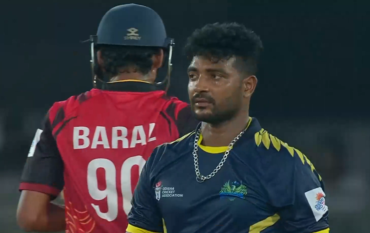 Sarbeswar Mohanty's 3 for 22 | Match 9