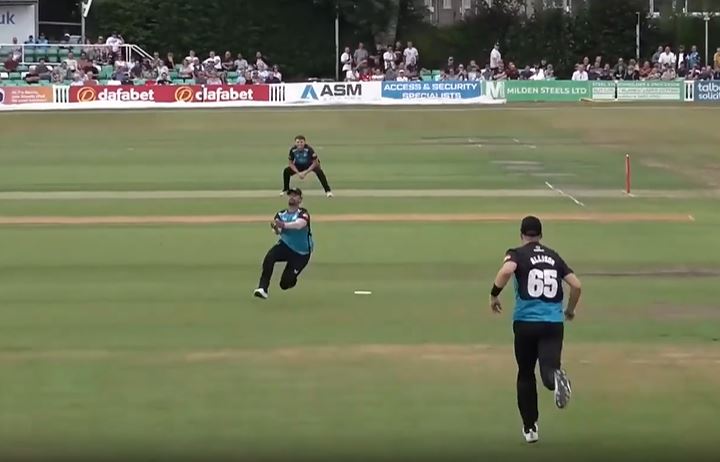 GOLLY! Brett D'Oliveira defied the odds with an unreal catch