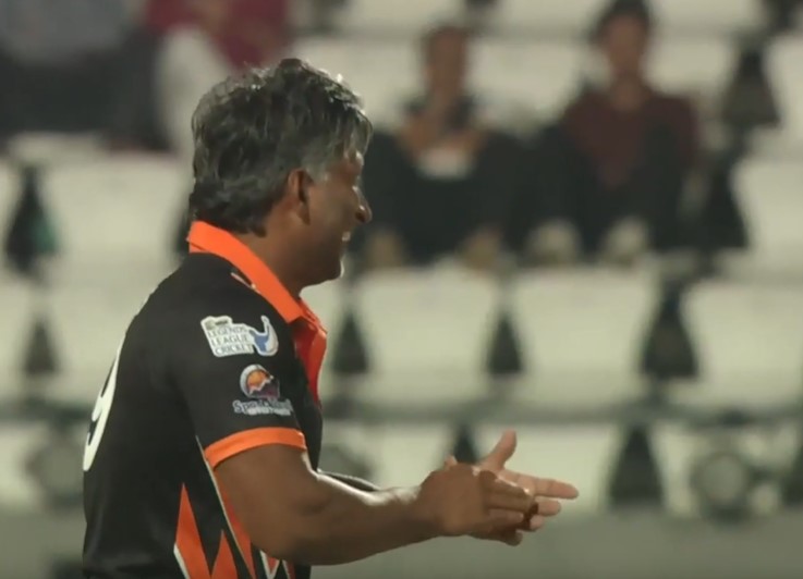 Anureet Singh's 3 for 21 | Match 2