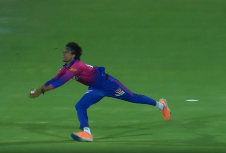 EXCEPTIONAL! Sai Kishore flew in for an unreal diving stunner