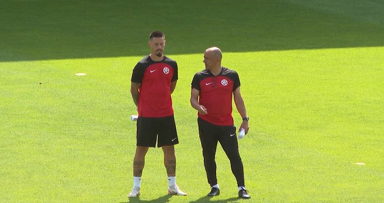 Slovakia prepare for England showdown 