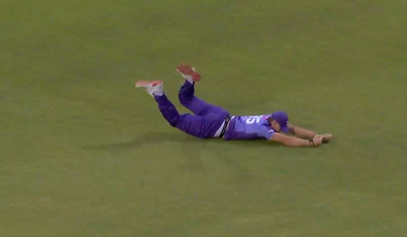 BRILLIANT GRAB! Matthew Potts left Headinley in awe 