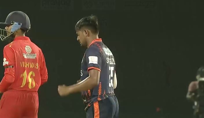 Soyeb Sopariya's 3 for 20 | Match 7