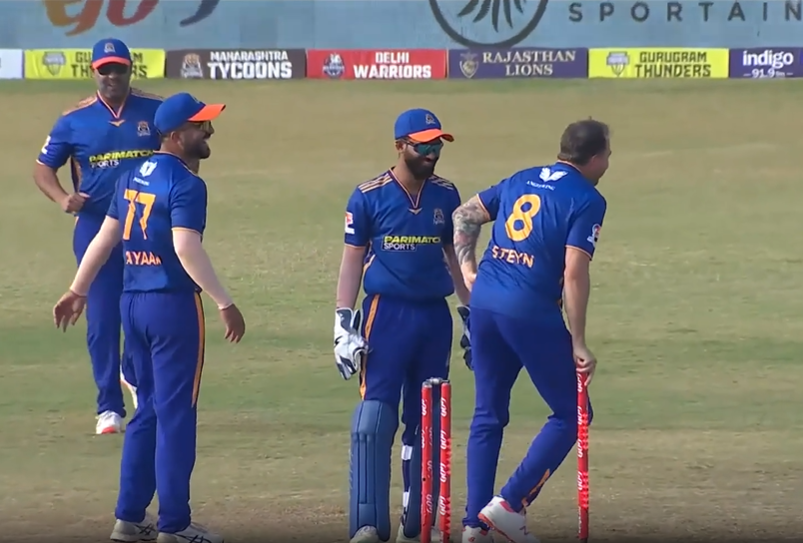 Dale Steyn's special celebration steals the show