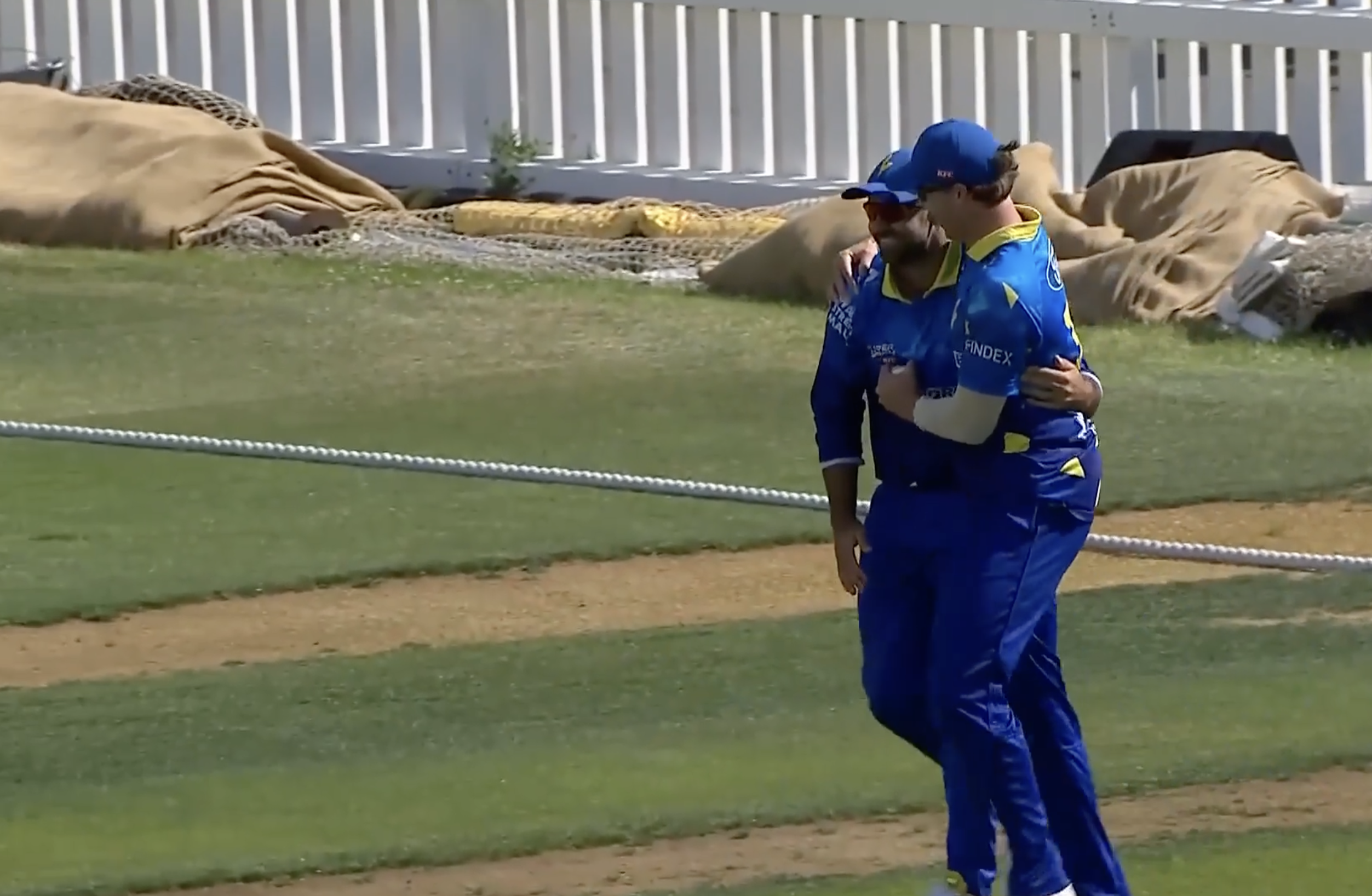 SENSATIONAL! Johnson, Boyle pull off a stunning catch 