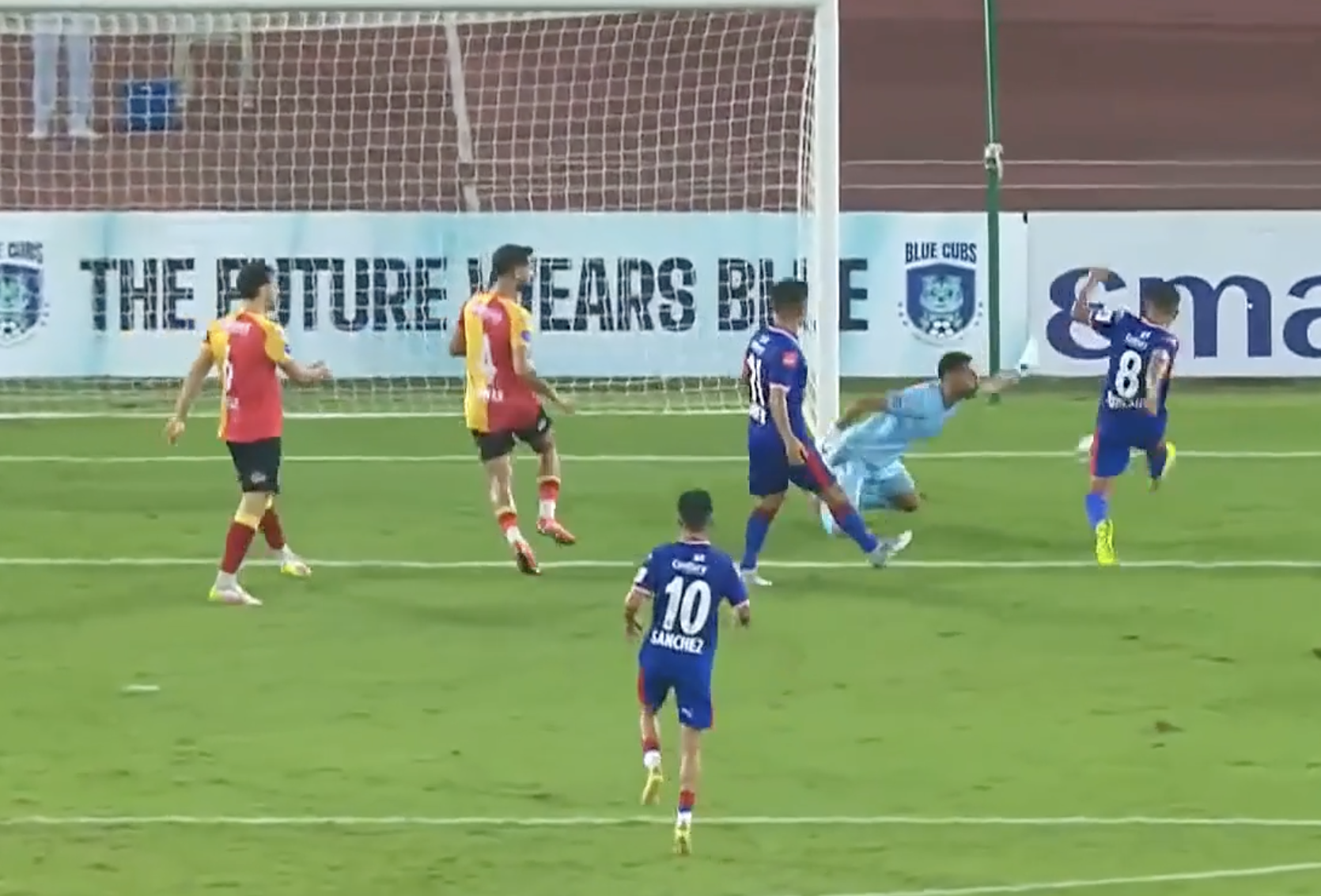 Poacher's Finish! Suresh restores Bengaluru FC's lead