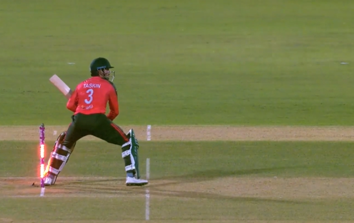 Oops! Taskin Ahmed's unfortunate end before hitting a maximum