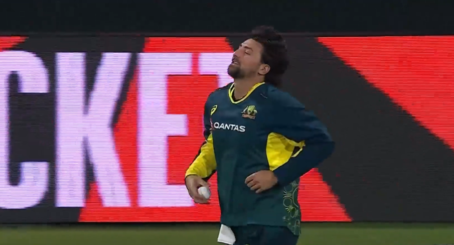 BLINDER ALERT! Tim David left Bay Oval in awe