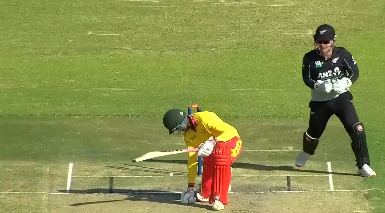 Through the gates! Ish Sodhi castled Zimbabwe top-order 