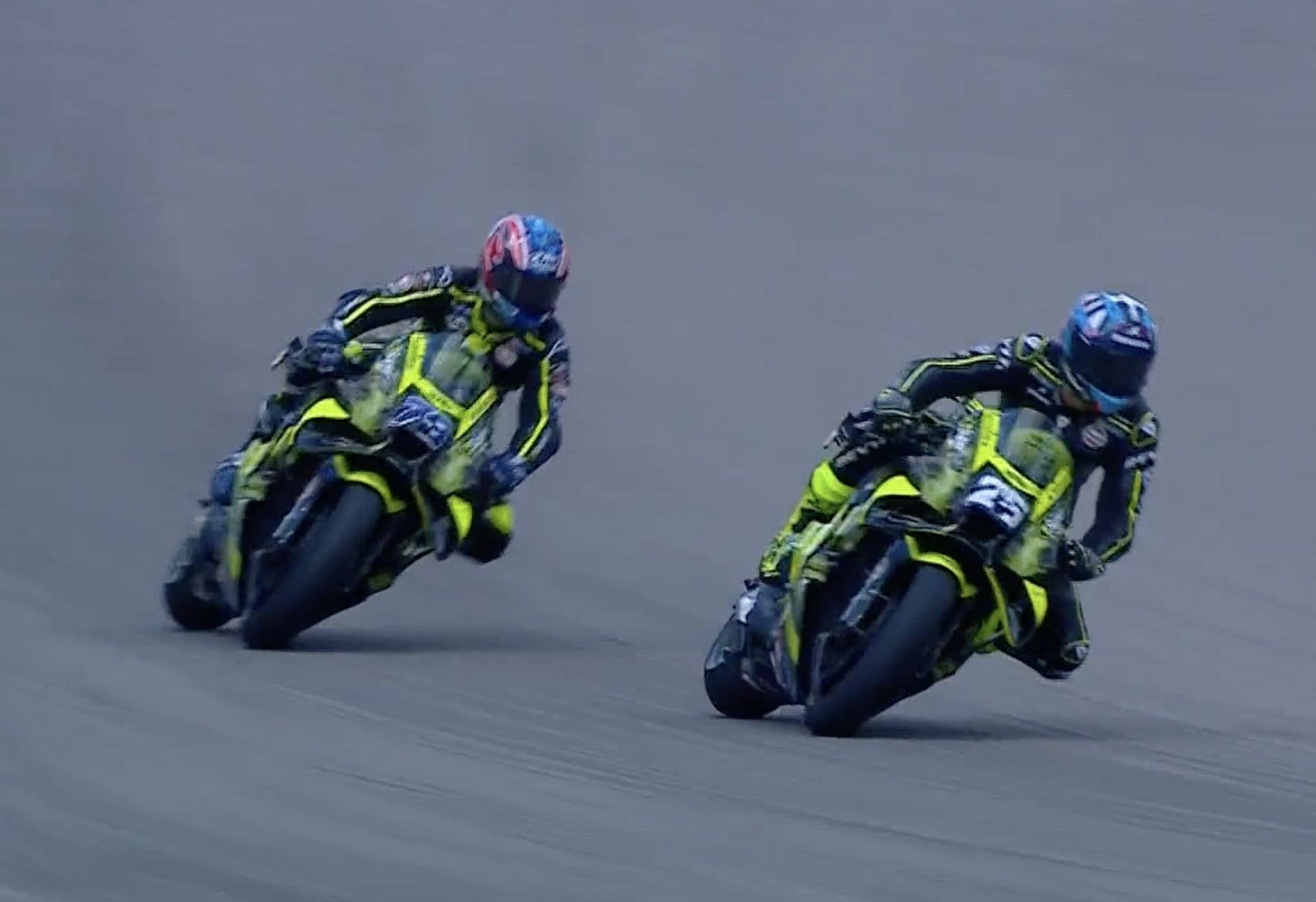STUNNING! Ogura overtakes teammate Fernandez for P2 finish
