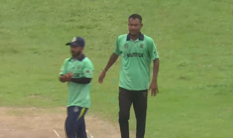 Tapan Kumar Sharma's 3 for 9 | Match 32