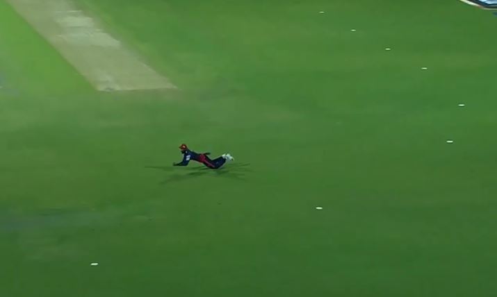 GOLLY! Abishiek Selvakumar takes a jaw-dropping catch