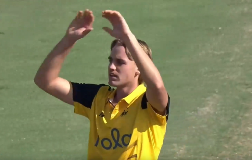 Mahli Beardman's 3 for 48 | Match 9