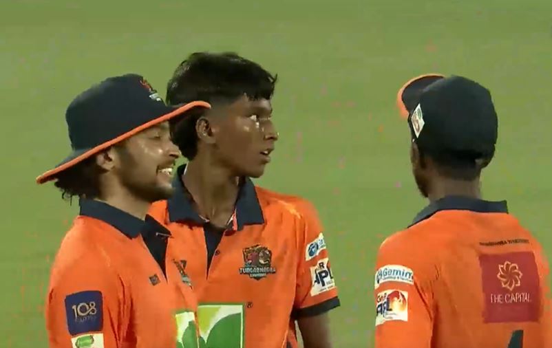 Toshith Yadav's 3 for 21 | Match 3