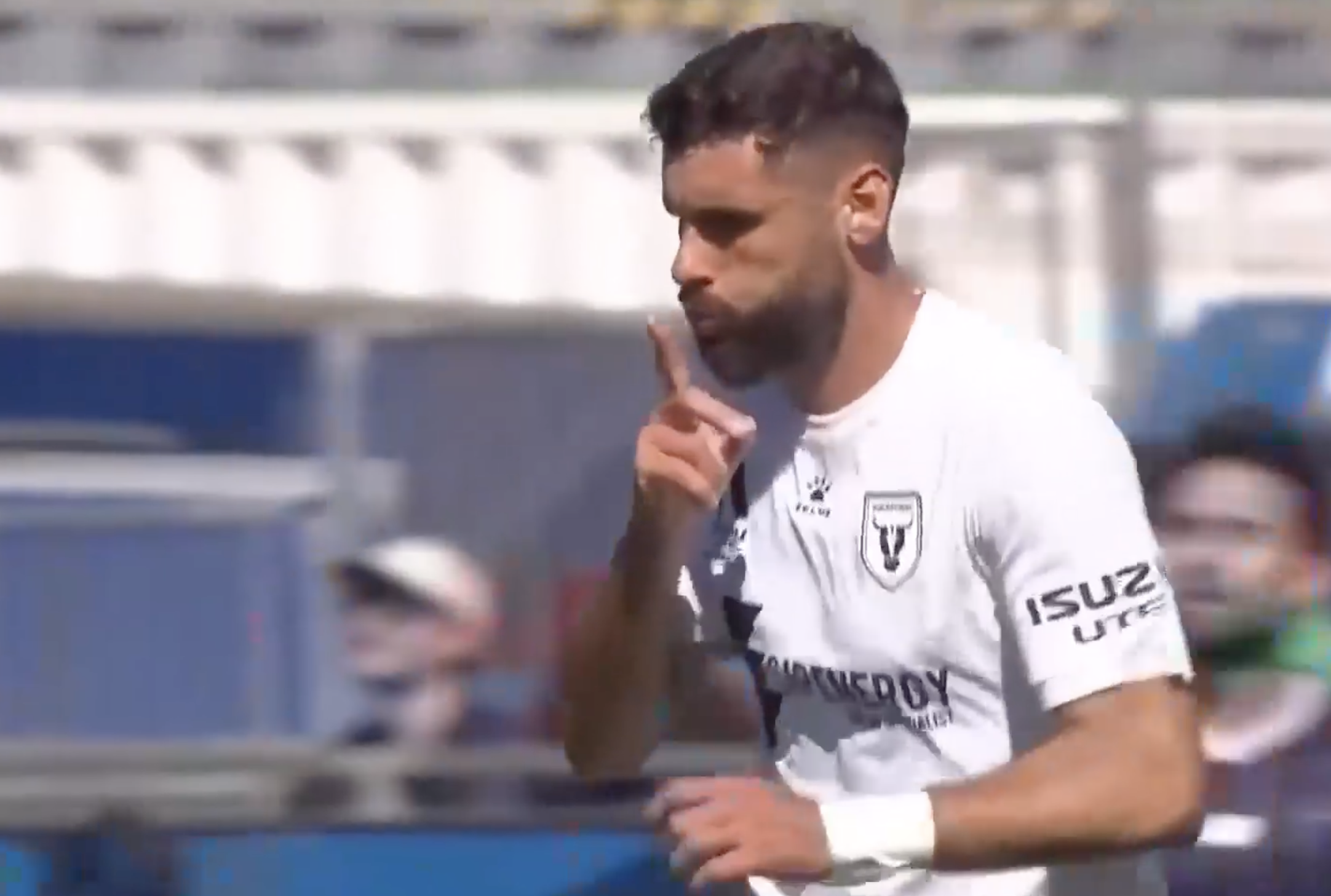 TOWERING HEADER! Tomislav Uskok doubles Macarthur FC's lead