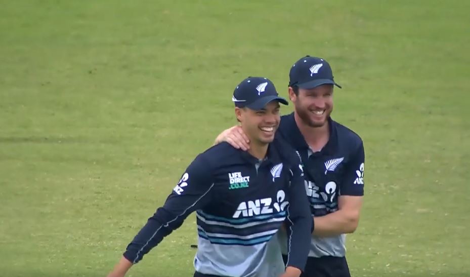 UNREAL FIELDING! Chapman's acrobatic run-out stunned all