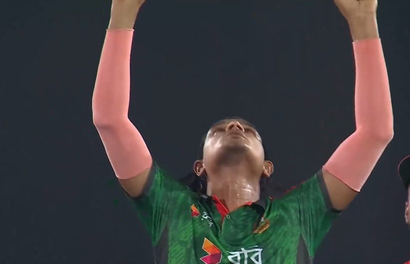 Nasum Ahmed's 3 for 11 | 3rd ODI