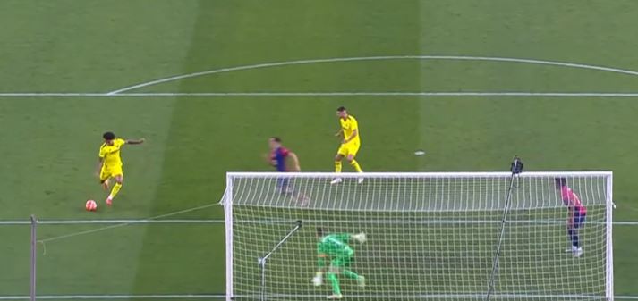 CONTROL & FINISH! Tajon Buchanan got Villarreal into top gear