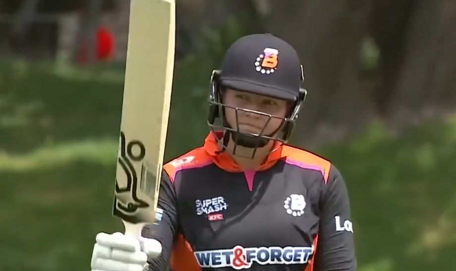 Eve Wolland's 69 off 48 | Match 16
