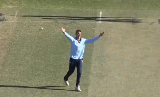 Chris Green's 4 for 25 | Match 4