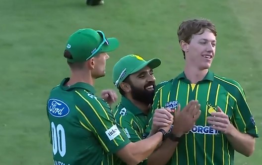 Central Stags beat Wellington Firebirds by 2 runs | Match 12