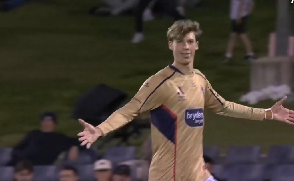 Jets' young sensation Eli Adams delivers rapid brace for big win!