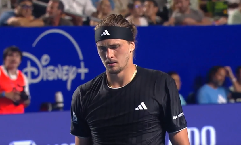 ARTISTIC! Alexander Zverev paints the perfect drop shot