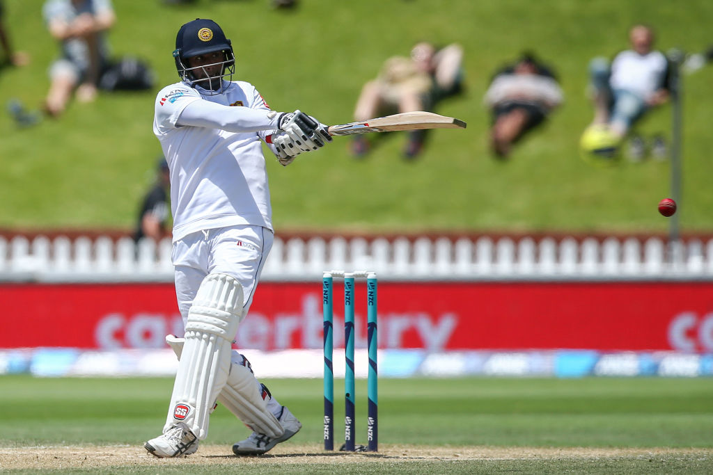 Mathews' 114* puts SL on top